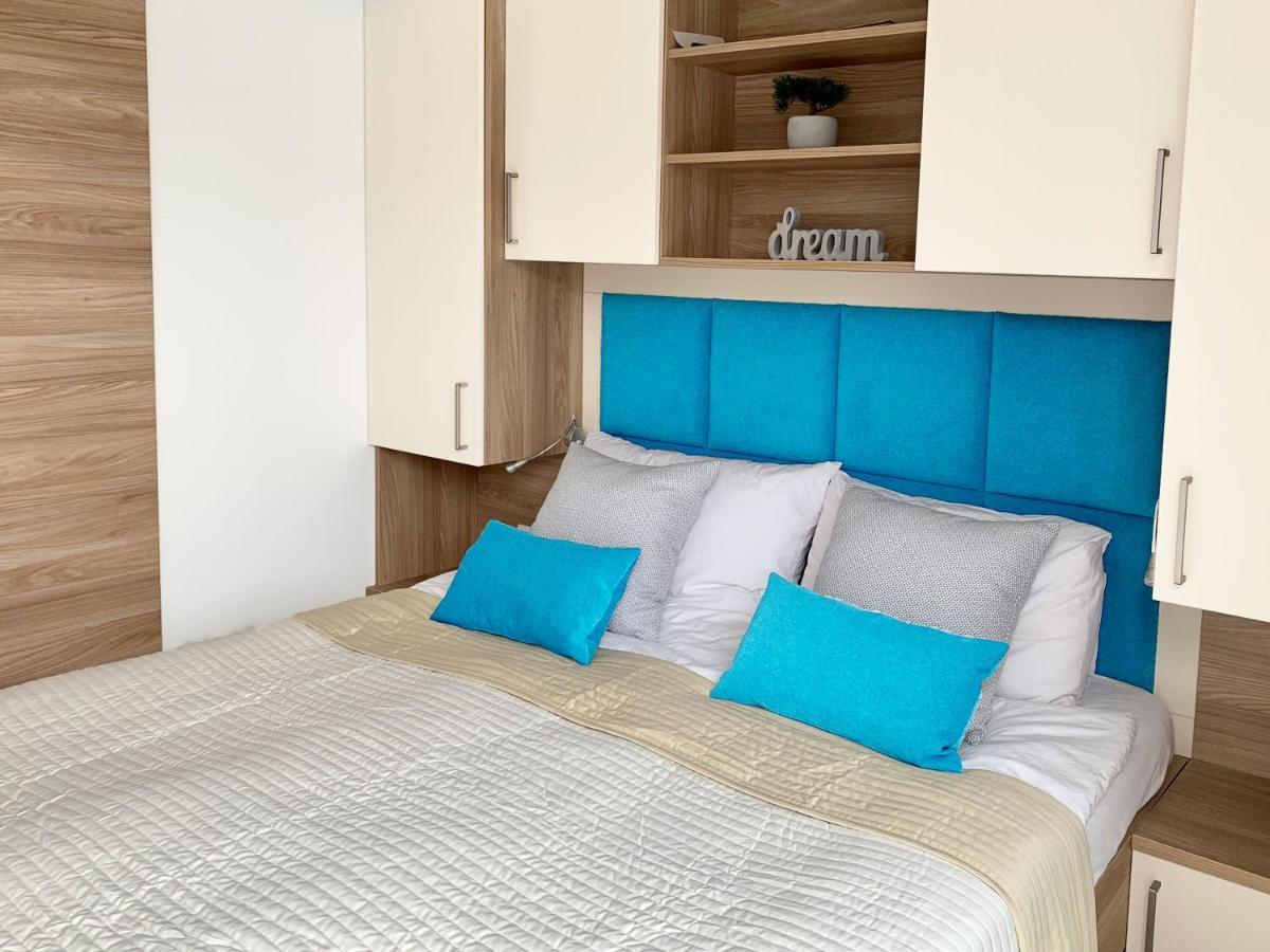 Bonita Houseboat Apartment Portorose Exterior foto